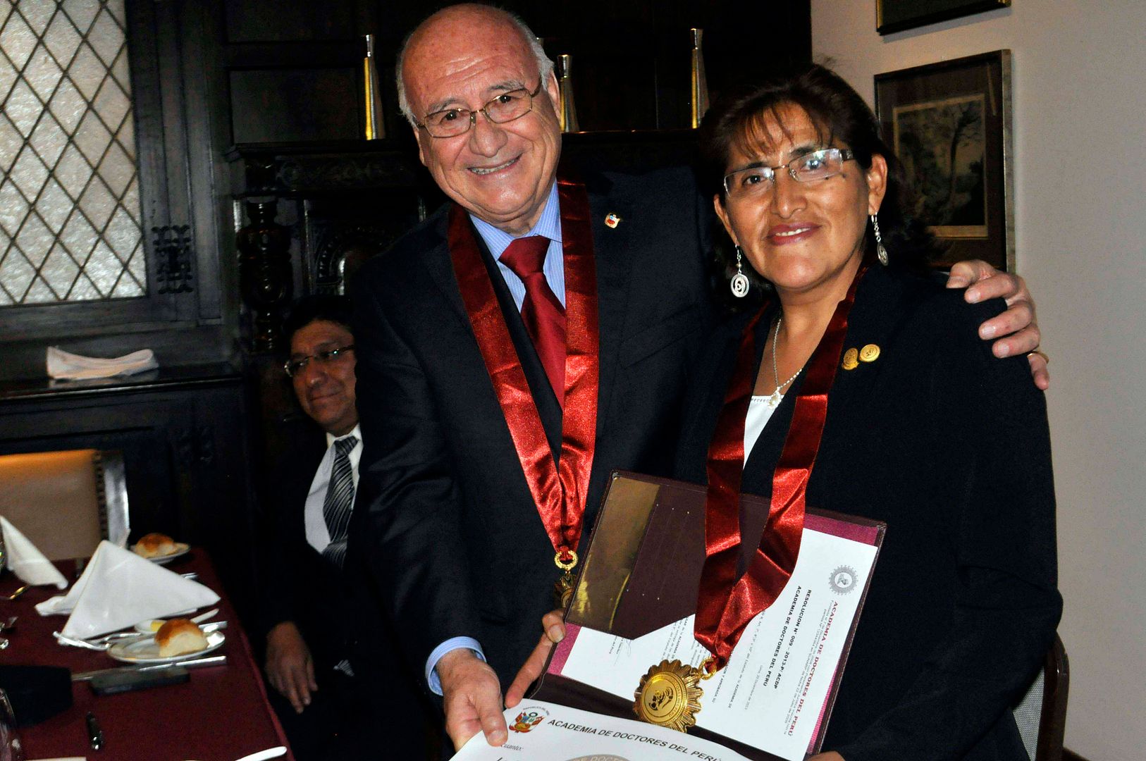 Academia de Doctores del Perú luce nuevo miembro
