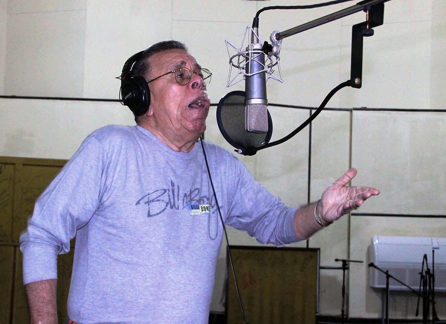 “Saravá”, el luchador que supo convertir los reveses en victorias Perfomances del músico, político y abogado Luis Delgado-Aparicio Porta