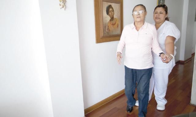 María Malca padece de cáncer al cerebro. Denuncian a Oncosalud por no dar buen tratamiento