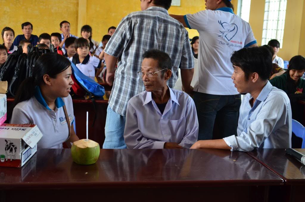 [Doves Club] Tặng Quà Tết Cho Các Gia Đình Neo Đơn và Khó Khăn tại Bến Tre (05/01/14) - 12