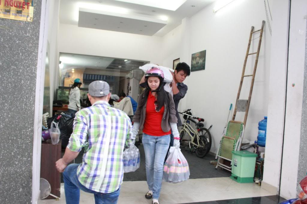 [Doves Club] Tiếp sức đến trường cho học sinh nghèo vùng xa