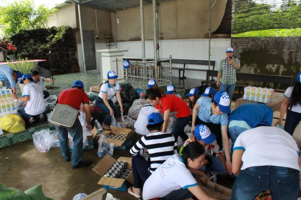 [Doves Club] Tiếp sức đến trường cho học sinh nghèo vùng xa - 15