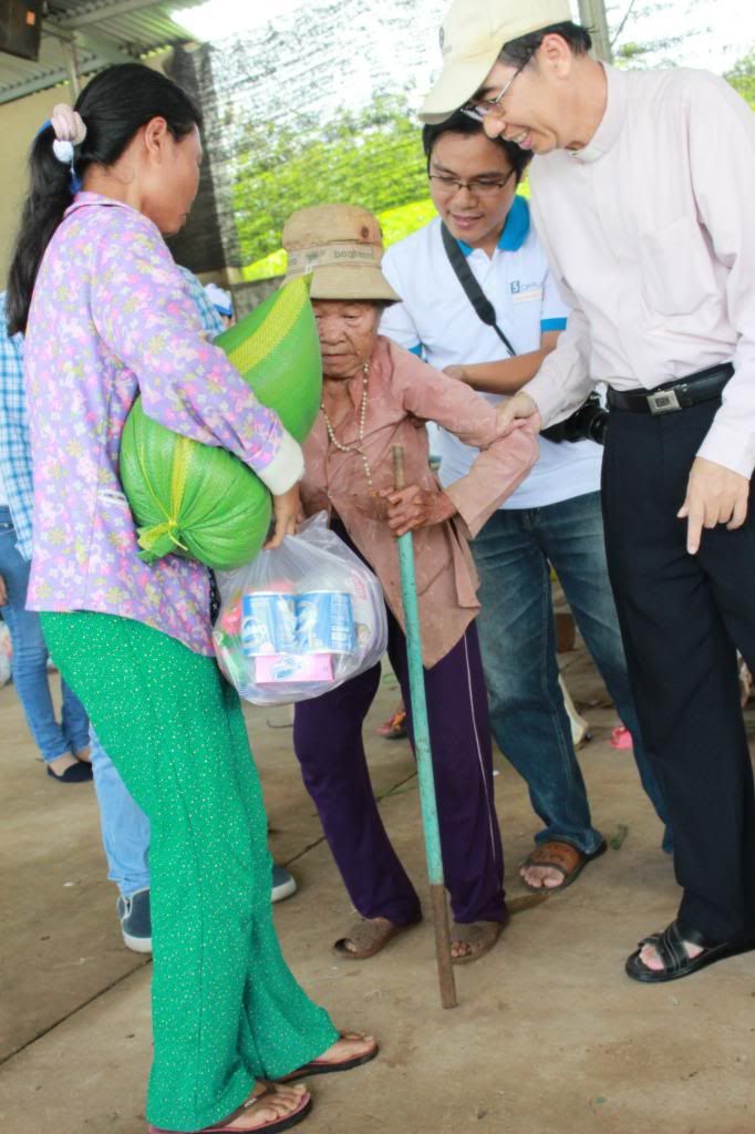 [Doves Club] Tiếp sức đến trường cho học sinh nghèo vùng xa - 28