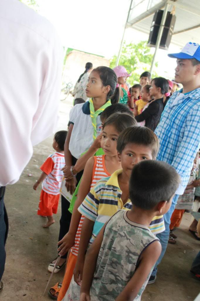 [Doves Club] Tiếp sức đến trường cho học sinh nghèo vùng xa - 1