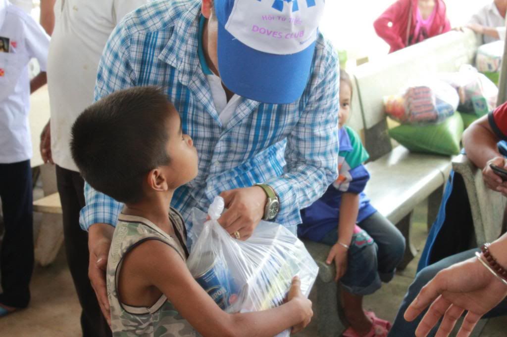 [Doves Club] Tiếp sức đến trường cho học sinh nghèo vùng xa - 4