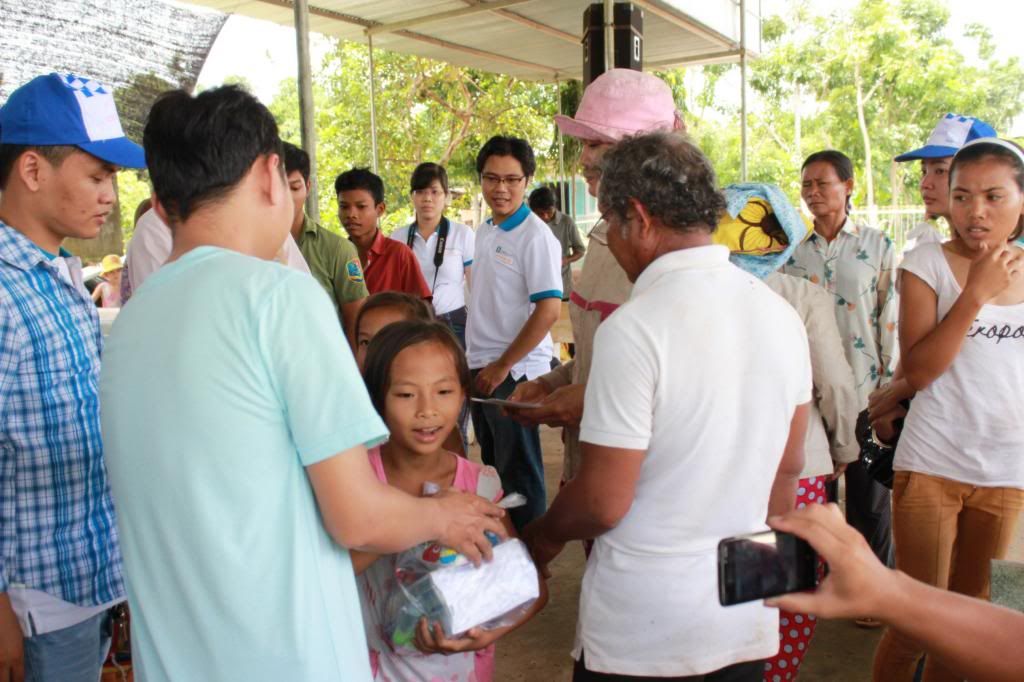 [Doves Club] Tiếp sức đến trường cho học sinh nghèo vùng xa - 11