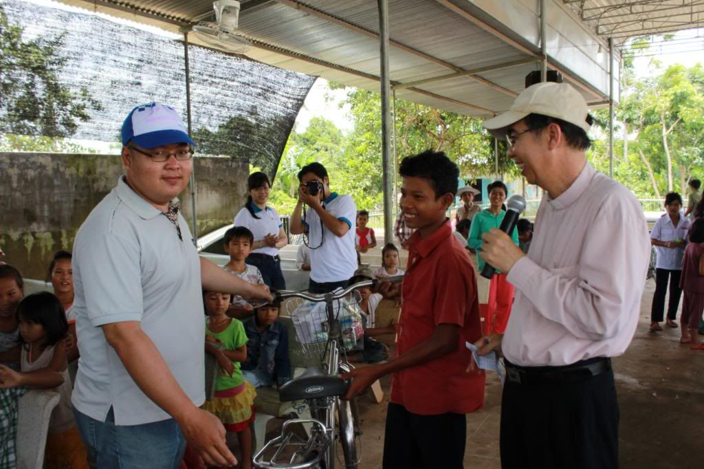 [Doves Club] Tiếp sức đến trường cho học sinh nghèo vùng xa - 14