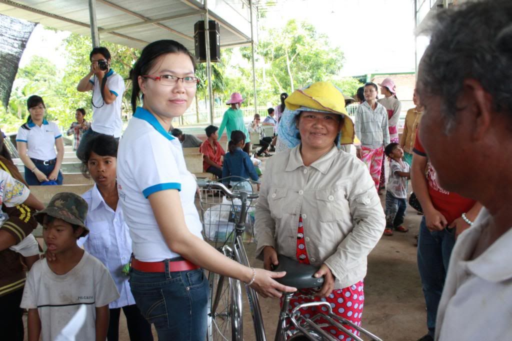 [Doves Club] Tiếp sức đến trường cho học sinh nghèo vùng xa - 15