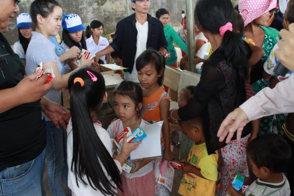 [Doves Club] Tiếp sức đến trường cho học sinh nghèo vùng xa - 17