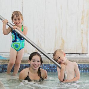 http://i1330.photobucket.com/albums/w571/jesslynn0902/kids-in-the-pool---may-2013_zpsaa4f7dd6.jpg