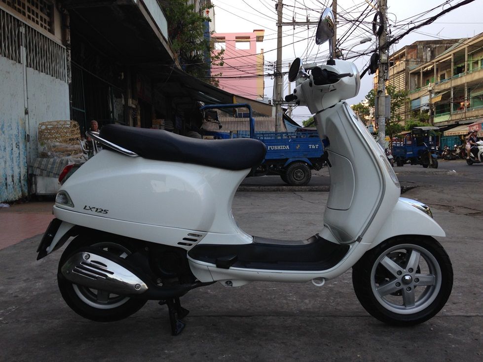 Bán Vespa LX 125 trắng 2009 - 2